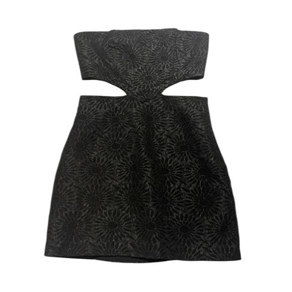 Princess Polly Naomi Cut Out Strapless Textured Floral Black Mini Dress Size 4 - Picture 6 of 11